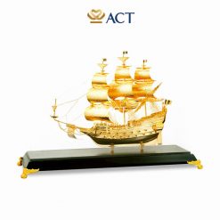 Mô hình thuyền buồm dát vàng 24k làm quà tặng cao cấp