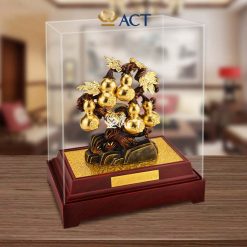 cay ho lo dat vang mica