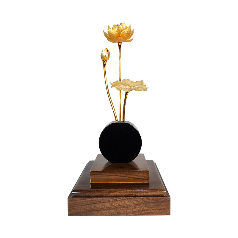 Chậu sen 3 cành dát vàng Chậu sen 3 cành dát vàng