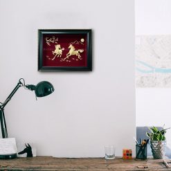 Treo tranh song mã trong không gian làm việc