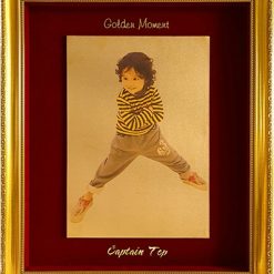 Goldent Moment - Khung ảnh bé gái in trên tấm phủ vàng 24k