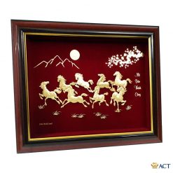 Hình ảnh 8 chú ngựa dũng mãnh đang phi nước đại