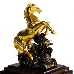 chi tiet tuong ngua phong thuy