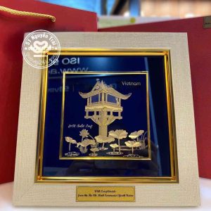 Tranh chùa một cột làm quà tặng đối tác của Đoàn TNCS Hồ Chí Minh